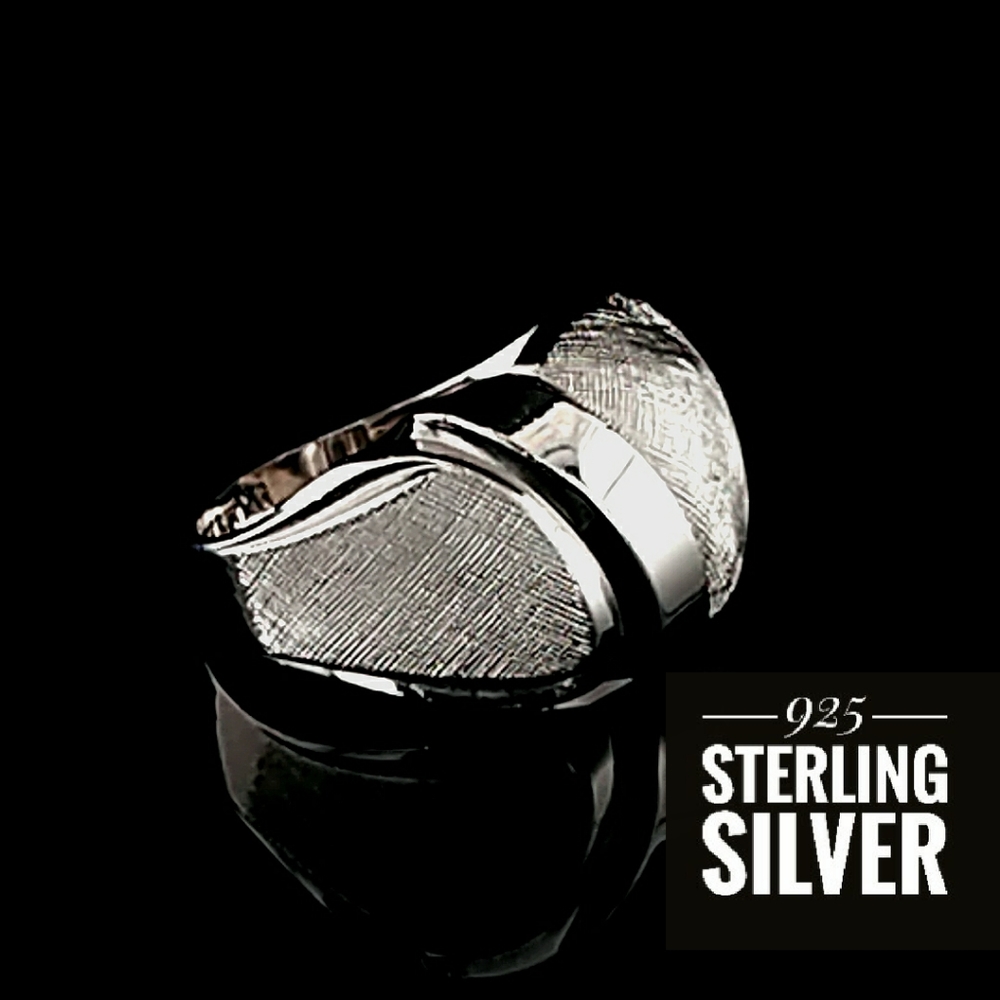 Ladies Vintage 925 Sterling Silver Ring